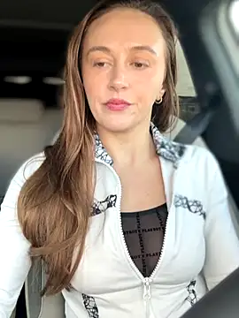 Snapshot of lunagirl13 chatting on 18, 11, 2025 lunagirl13 online show from 18, 11, 2025