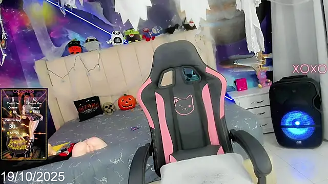 Snapshot of Nella_Dolls chatting on 19, 10, 2025 Nella Dolls online show from 19, 10, 2025