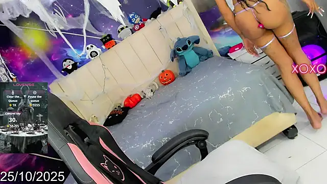 Snapshot of Nella_Dolls chatting on 25, 10, 2025 Nella Dolls online show from 25, 10, 2025