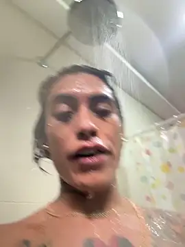 Snapshot of Nella_Dolls chatting on 10, 11, 2025 Nella Dolls online show from 10, 11, 2025