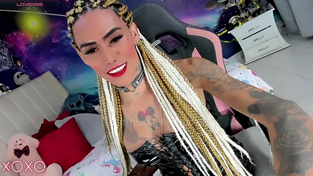 Snapshot of Nella_Dolls chatting on 25, 7, 2026 Nella Dolls online show from 25, 7, 2026