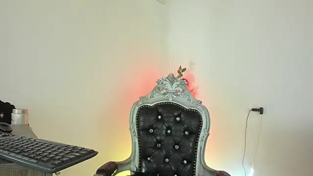 Snapshot of Hela_wet chatting on 5, 2, 2025 Hela wet online show from 5, 2, 2025