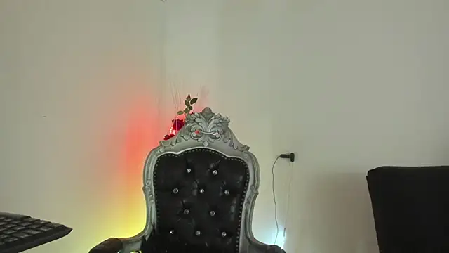 Snapshot of Hela_wet chatting on 7, 2, 2025 Hela wet online show from 7, 2, 2025