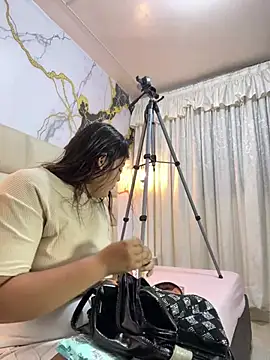 Lia sexx online show from 3, 3, 2026