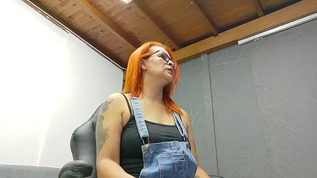 Snapshot of Britney_taylor_ chatting on 6, 1, 2026 Britney taylor online show from 6, 1, 2026