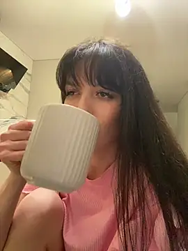 little belucci online show from 4, 3, 2026