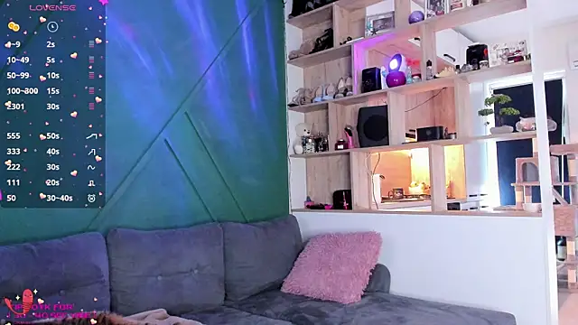 Snapshot of _alleyesonme_ chatting on 13, 3, 2025  alleyesonme  online show from 13, 3, 2025