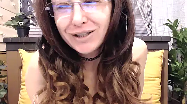 Snapshot of lilianleight chatting on 5, 12, 2024 lilianleight online show from 5, 12, 2024