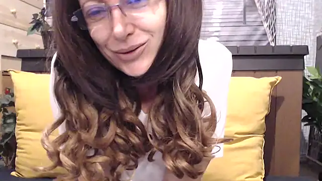 Snapshot of lilianleight chatting on 22, 11, 2025 lilianleight online show from 22, 11, 2025