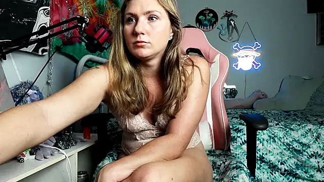 Snapshot of baebaeblueXXX chatting on 19, 9, 2025 baebaeblueXXX online show from 19, 9, 2025