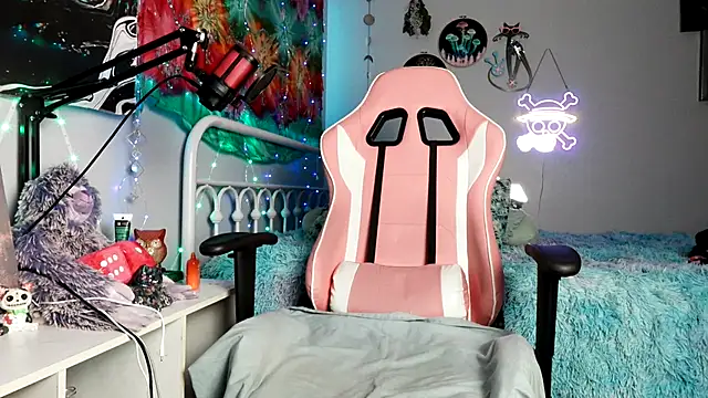 Snapshot of baebaeblueXXX chatting on 28, 11, 2025 baebaeblueXXX online show from 28, 11, 2025