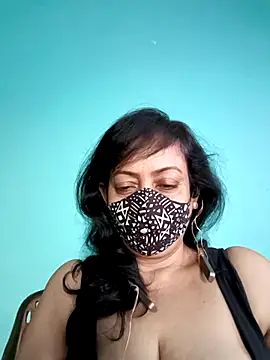 Snapshot of love_suman chatting on 8, 11, 2025 love suman online show from 8, 11, 2025