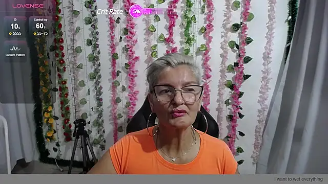 Snapshot of bety-cum2 chatting on 12, 1, 2025 bety-cum2 online show from 12, 1, 2025