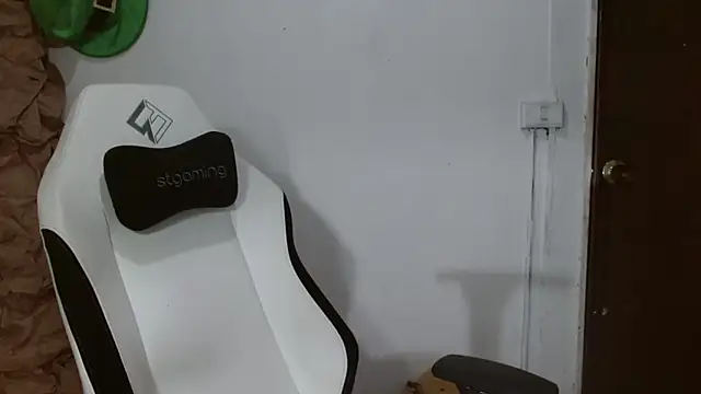 bety-cum2 online show from 1, 3, 2026