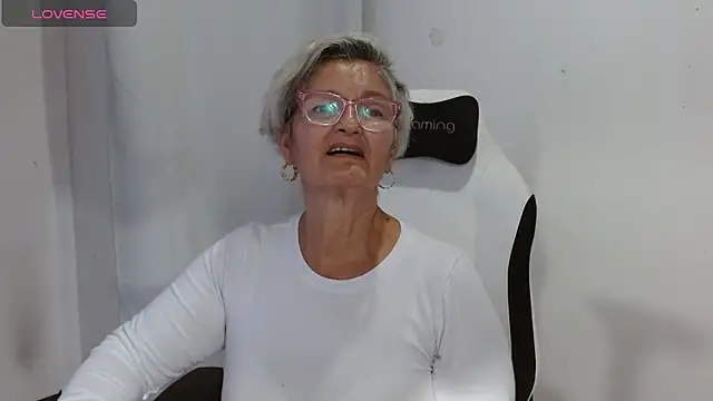 Snapshot of bety-cum2 chatting on 3, 5, 2026 bety-cum2 online show from 3, 5, 2026