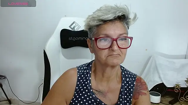 Snapshot of bety-cum2 chatting on 4, 6, 2026 bety-cum2 online show from 4, 6, 2026
