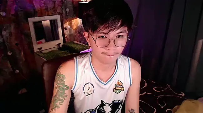 Snapshot of Sexy_Handsome_Drex chatting on 6, 12, 2024 Sexy Handsome Drex online show from 6, 12, 2024