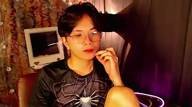 Snapshot of Sexy_Handsome_Drex chatting on 19, 12, 2024 Sexy Handsome Drex online show from 19, 12, 2024