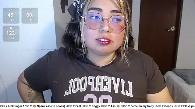 Snapshot of yini_angel chatting on 12, 6, 2026 yini angel online show from 12, 6, 2026