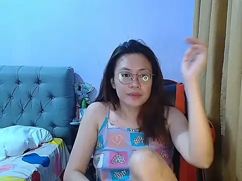 Snapshot of crizzybel chatting on 24, 5, 2026 crizzybel online show from 24, 5, 2026