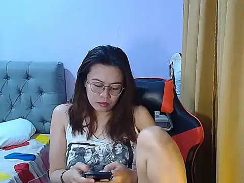 Snapshot of crizzybel chatting on 25, 5, 2026 crizzybel online show from 25, 5, 2026