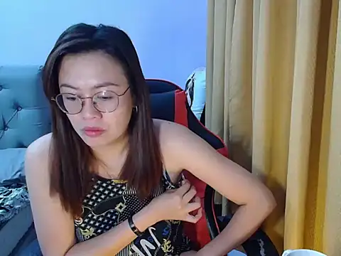 Snapshot of crizzybel chatting on 2, 6, 2026 crizzybel online show from 2, 6, 2026