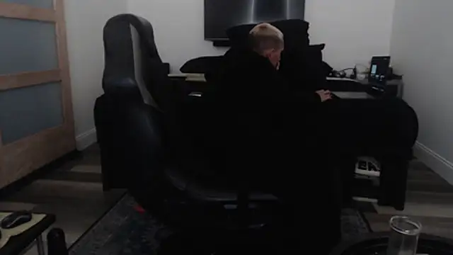 Snapshot of inc25cb@xh chatting on 19, 12, 2025 inc25cbxh online show from 19, 12, 2025