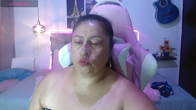 Keyla01  online show from 15, 4, 2026