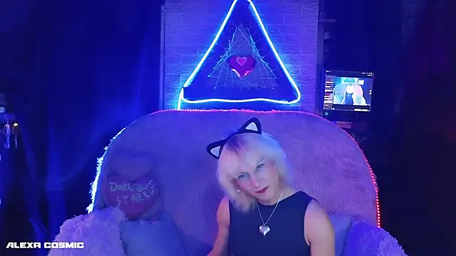 Snapshot of Alexa_Cosmic chatting on 20, 12, 2025 Alexa Cosmic online show from 20, 12, 2025