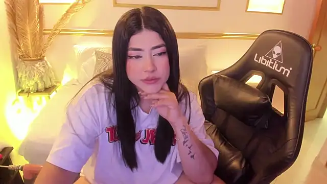 lucy26  online show from 28, 1, 2025