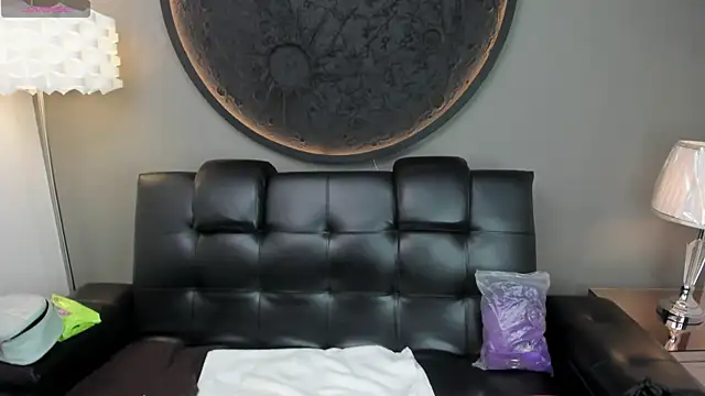 Snapshot of miss_sharlotte18 chatting on 4, 3, 2025 miss sharlotte18 online show from 4, 3, 2025