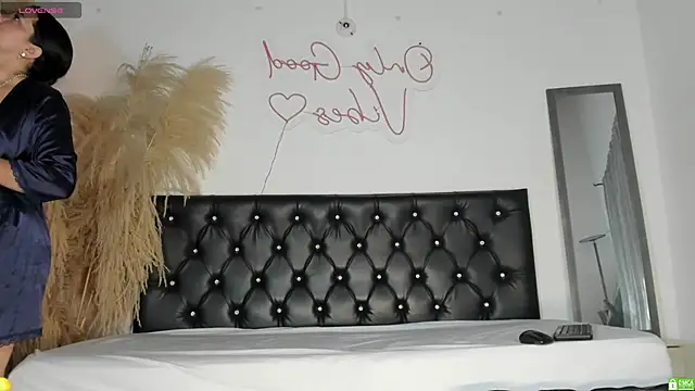 Bianka olivetto021 online show from 19, 9, 2025