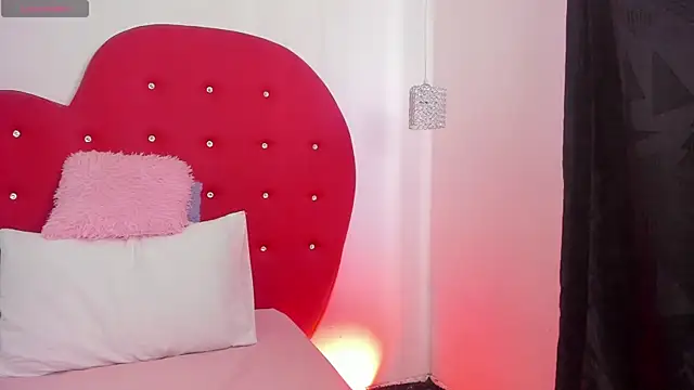 nicolette rock online show from 18, 2, 2025