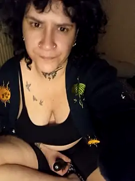 callmelouve online show from 23, 10, 2025