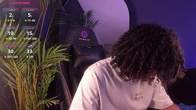 Snapshot of Lucas_eevans chatting on 22, 10, 2025 Lucas eevans online show from 22, 10, 2025