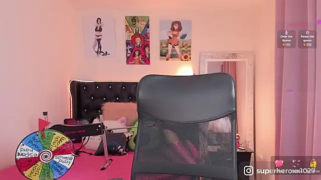 superheroxx online show from 8, 10, 2025