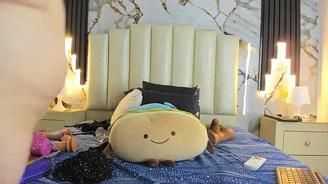 mollieblue69 online show from 9, 3, 2025