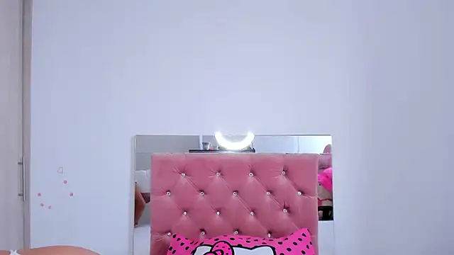 Anamhenao online show from 7, 11, 2025