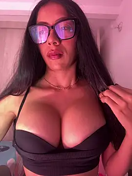 Anamhenao online show from 11, 1, 2026