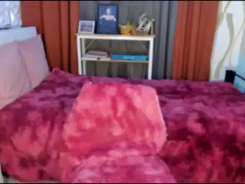 Laura yourhottestbabe123 online show from 22, 1, 2025