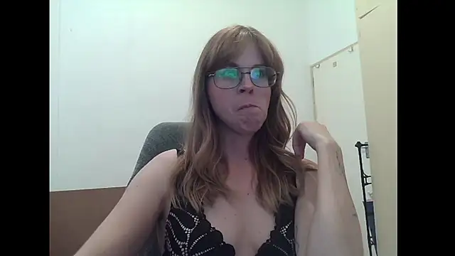 Snapshot of SavannaGirly chatting on 18, 7, 2026 SavannaGirly online show from 18, 7, 2026