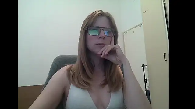 Snapshot of SavannaGirly chatting on 23, 7, 2026 SavannaGirly online show from 23, 7, 2026