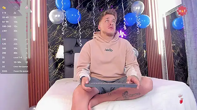 Snapshot of keane_lee chatting on 8, 10, 2025 keane lee online show from 8, 10, 2025