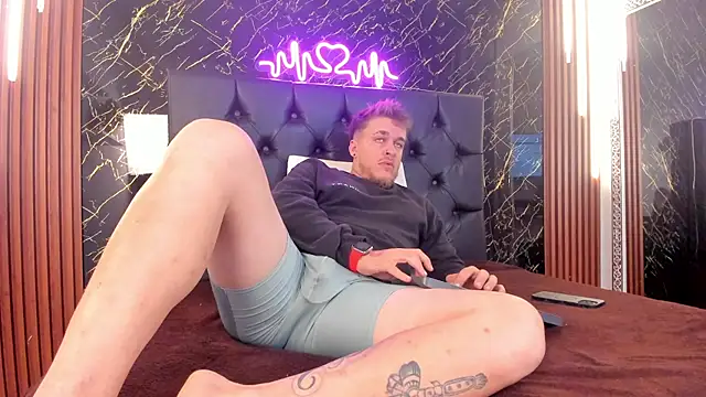 Snapshot of keane_lee chatting on 17, 10, 2025 keane lee online show from 17, 10, 2025