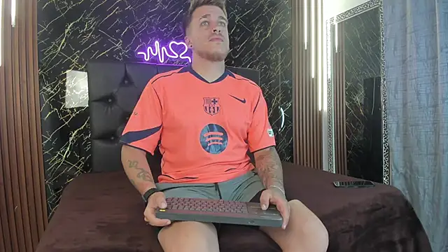 Snapshot of keane_lee chatting on 31, 10, 2025 keane lee online show from 31, 10, 2025