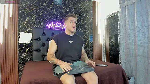 Snapshot of keane_lee chatting on 28, 11, 2025 keane lee online show from 28, 11, 2025