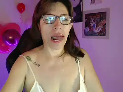 Chayla Ruiz online show from 14, 2, 2025