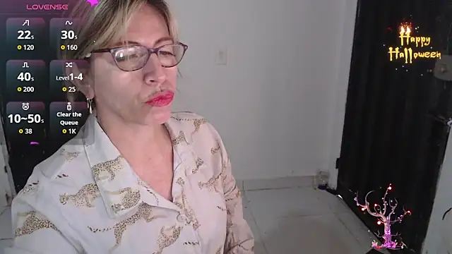 Chayla Ruiz online show from 7, 11, 2025