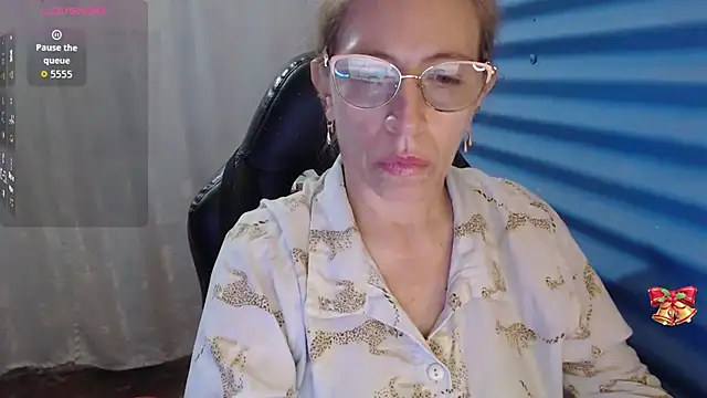 Chayla Ruiz online show from 14, 4, 2026