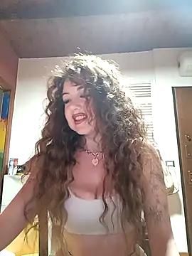 Snapshot of CurlyElisa chatting on 28, 4, 2026 CurlyElisa online show from 28, 4, 2026